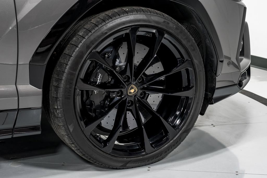 Used 2021 Lamborghini Urus image 54