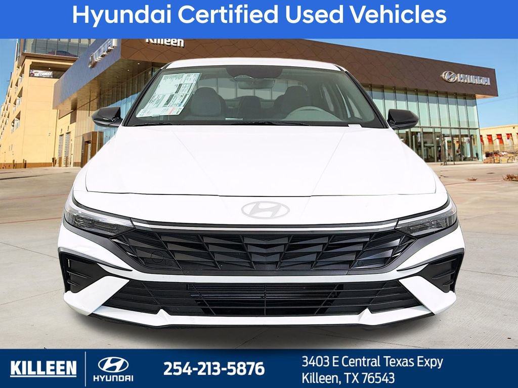 Used 2025 Hyundai Elantra Sport FWD image 2