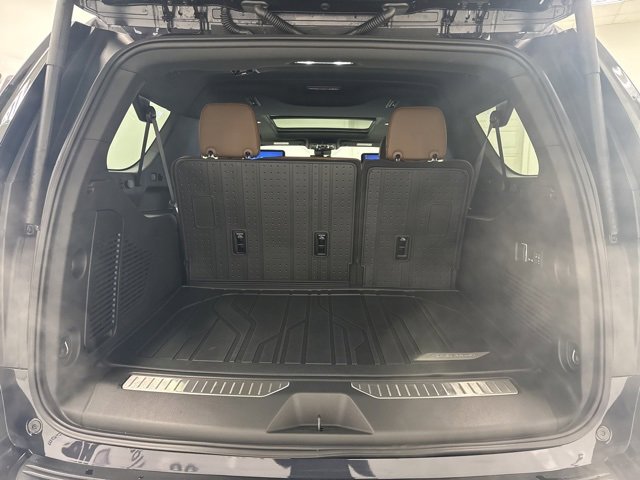 New 2026 Chevrolet Suburban High Country image 33