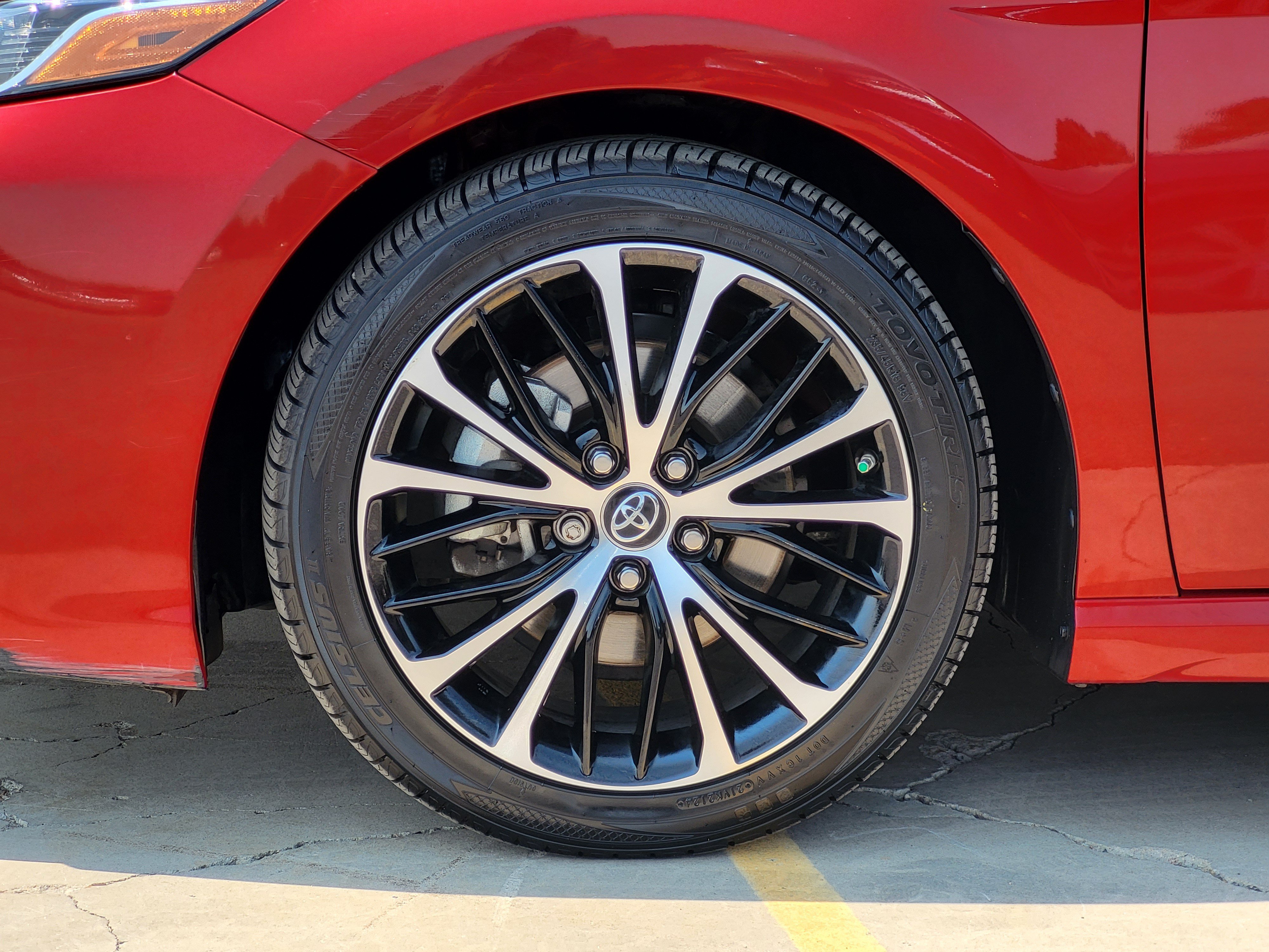 Certified 2019 Toyota Camry SE w/ Convenience Package FWD image 8
