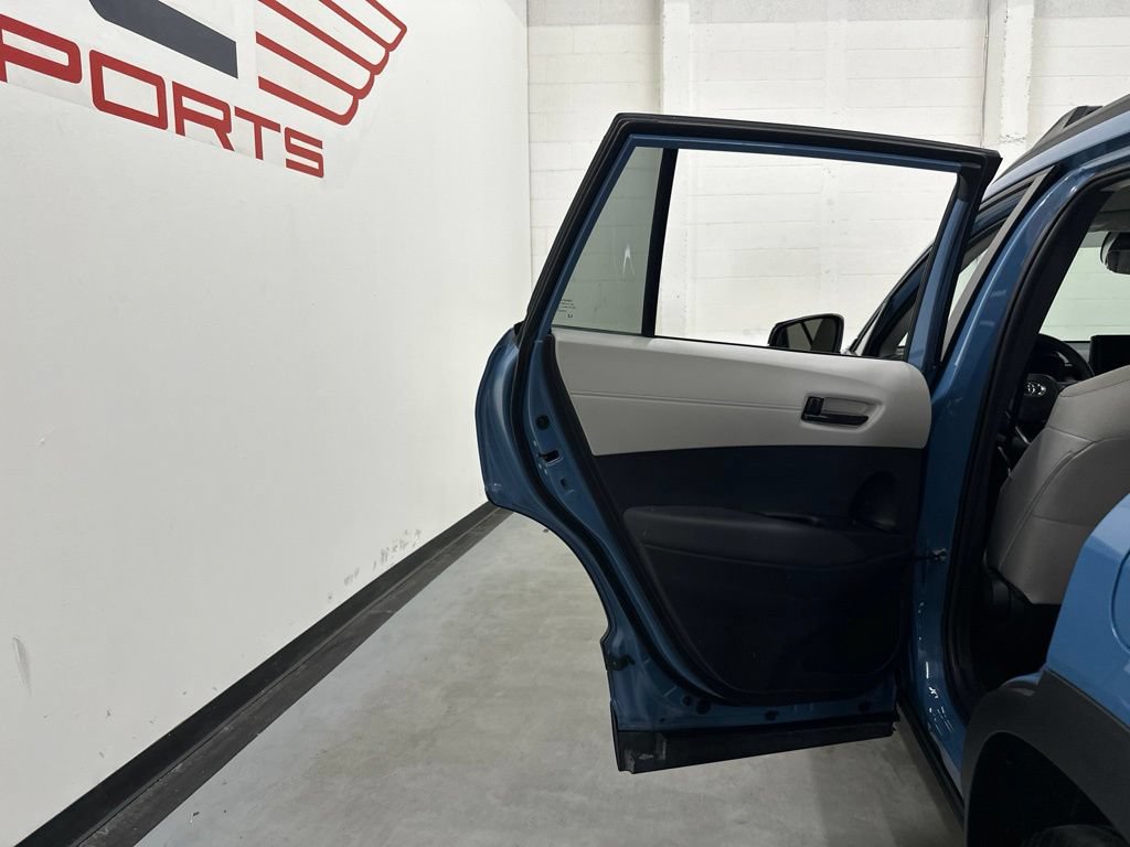 Used 2026 Toyota Corolla Cross LE FWD image 50