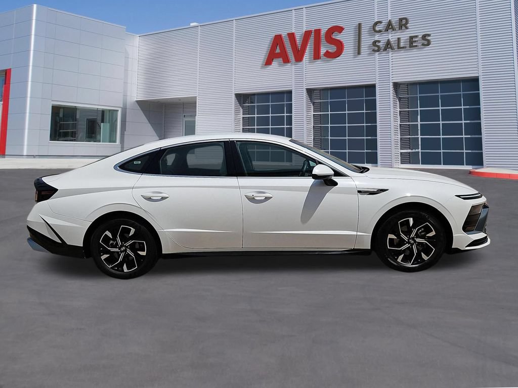 Used 2025 Hyundai Sonata SEL FWD image 5