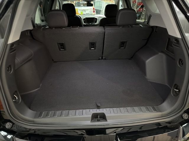 Used 2023 GMC Terrain SLE w/ Driver Convenience Package image 21