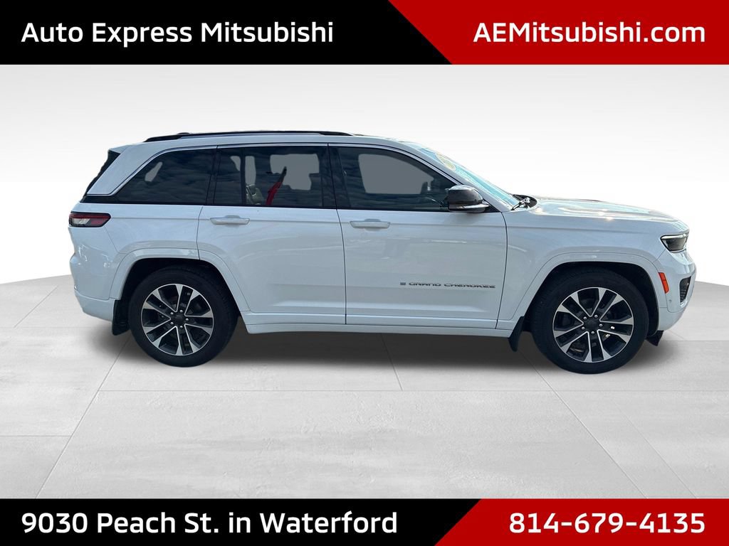 Used 2023 Jeep Grand Cherokee Overland w/ Luxury Tech Group IV AWD/4WD image 8