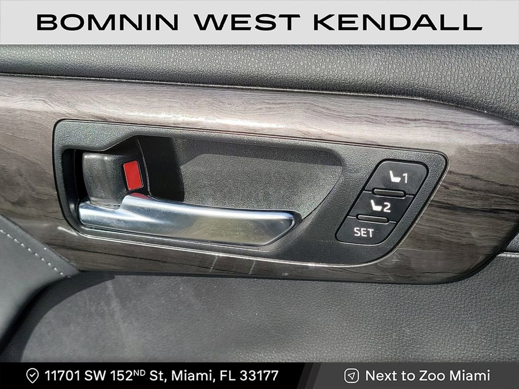 Used 2023 Toyota Highlander Limited image 30