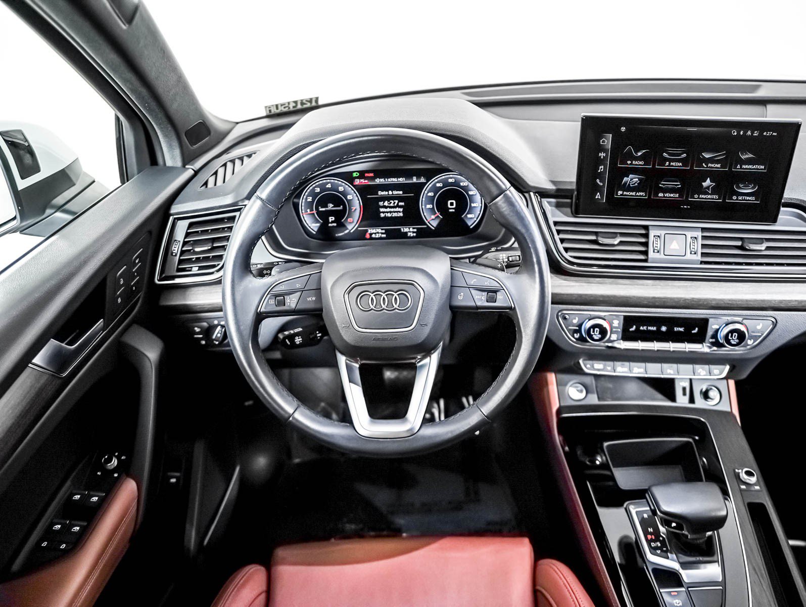 Used 2023 Audi Q5 2.0T Premium Plus w/ Premium Plus Package AWD/4WD image 13