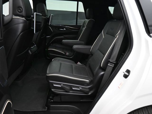 Used 2024 Cadillac Escalade Premium Luxury w/ Performance Package image 27