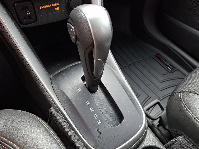 Used 2020 Chevrolet Trax LT w/ LT Convenience Package AWD/4WD image 16