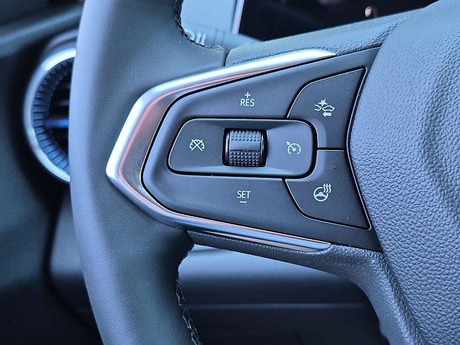 New 2026 Chevrolet Trax LT w/ LT Convenience Package FWD image 17