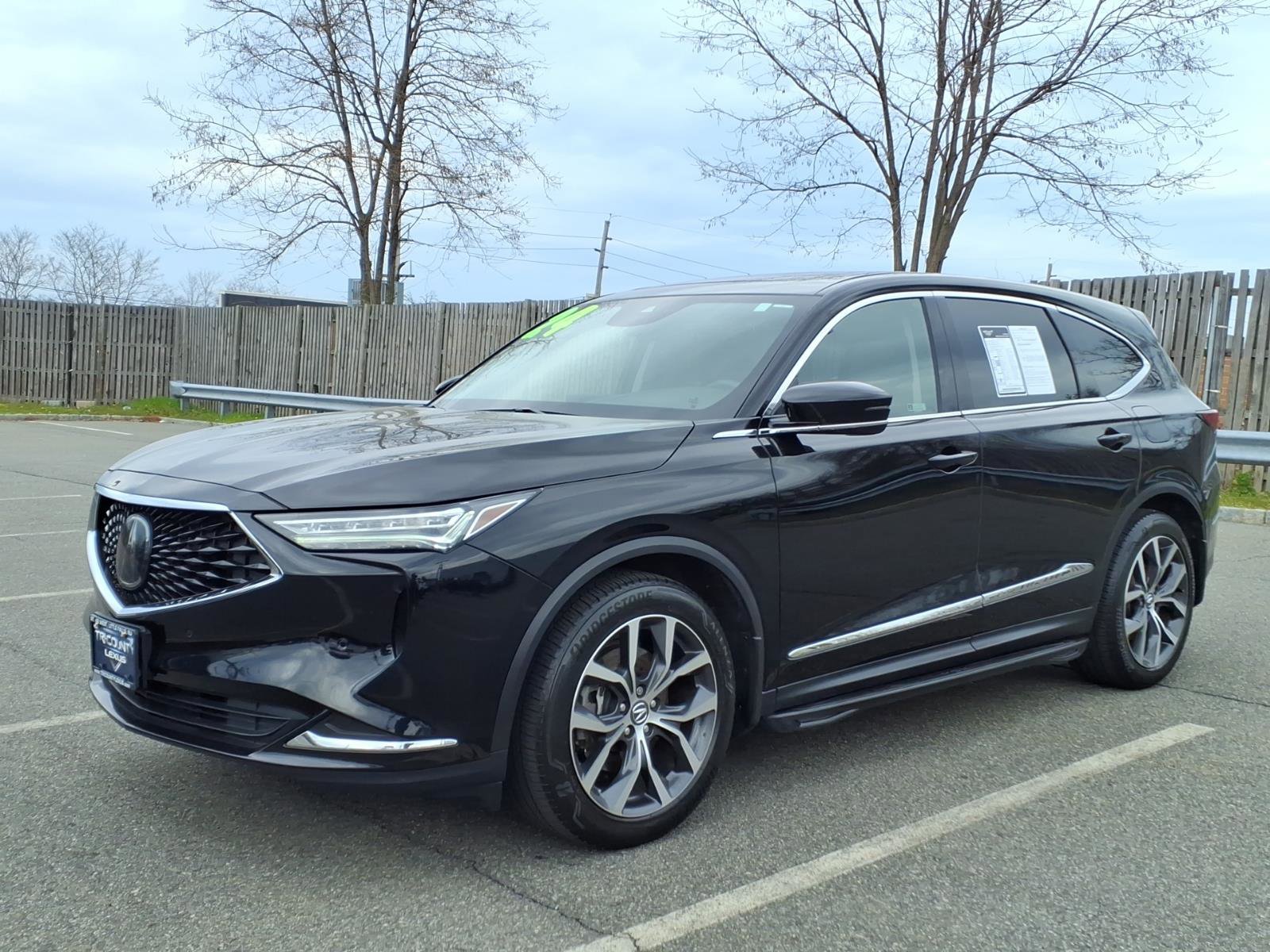 Used 2024 Acura MDX SH-AWD w/ Technology Package image 3