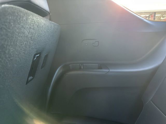 New 2026 Chevrolet Traverse RS w/ LPO, Floor Liner Package image 39
