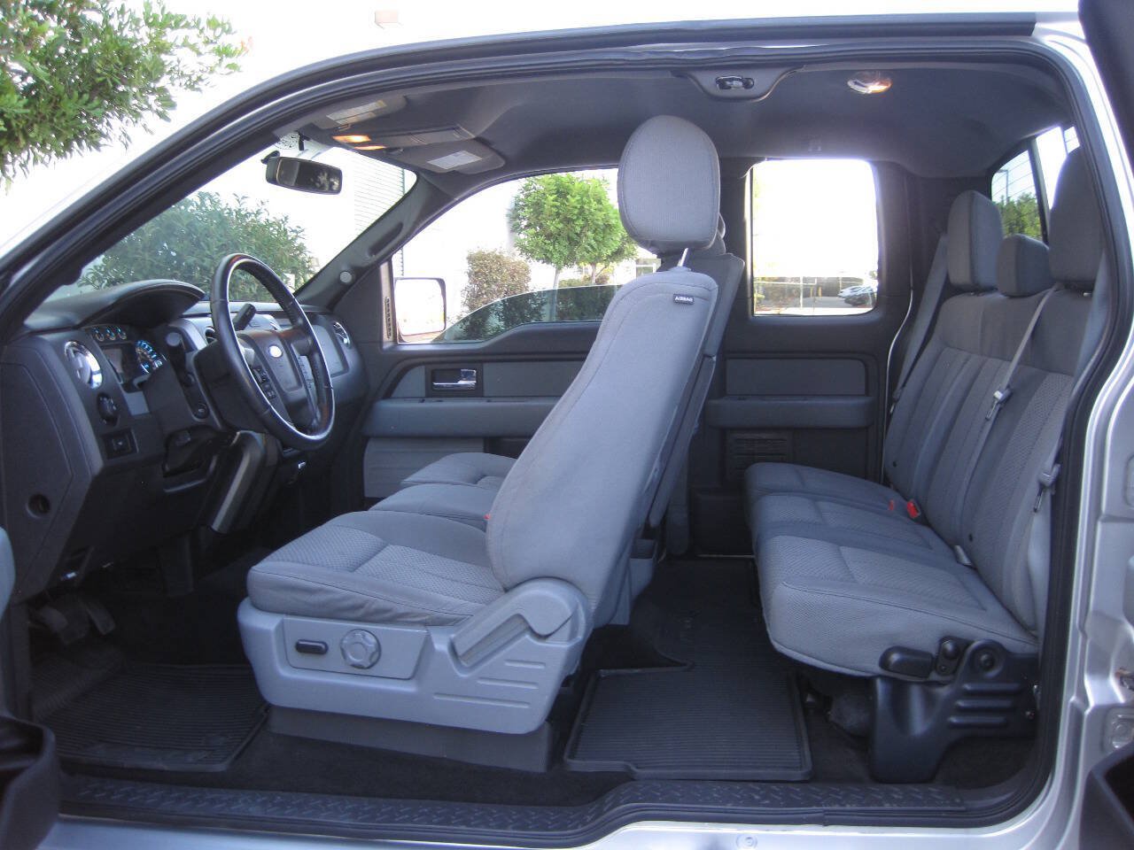 Used 2013 Ford F150 XLT w/ Luxury Equipment Group AWD/4WD image 22