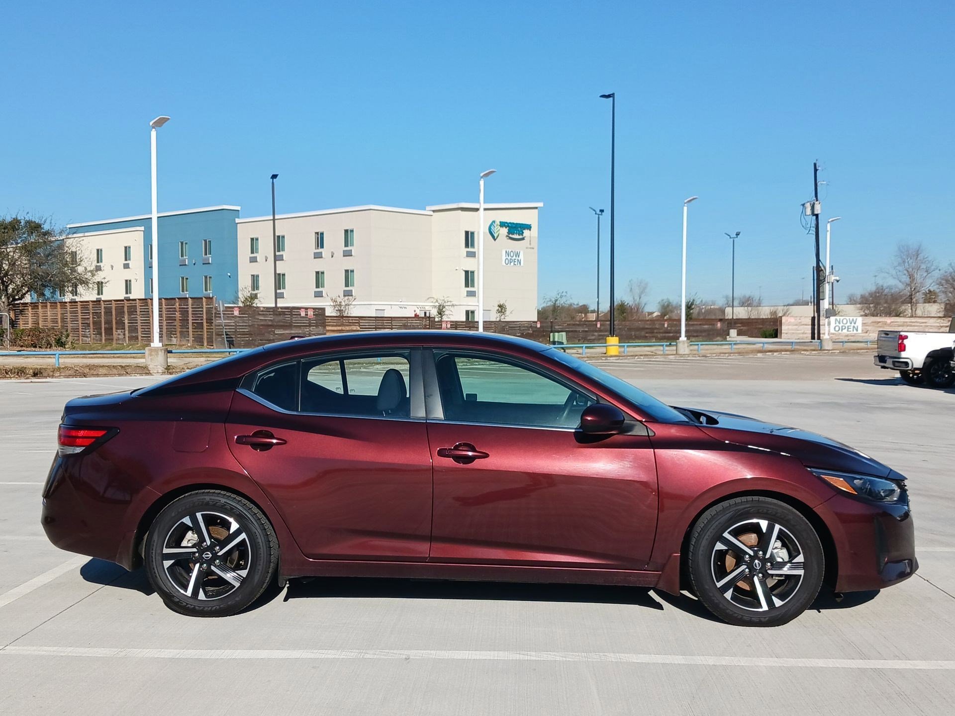 Used 2024 Nissan Sentra SV image 2