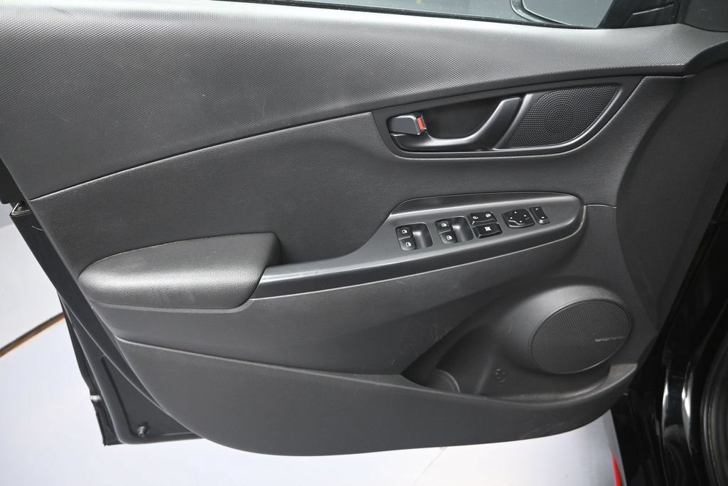 Used 2022 Hyundai Kona N w/ Cargo Package FWD image 9