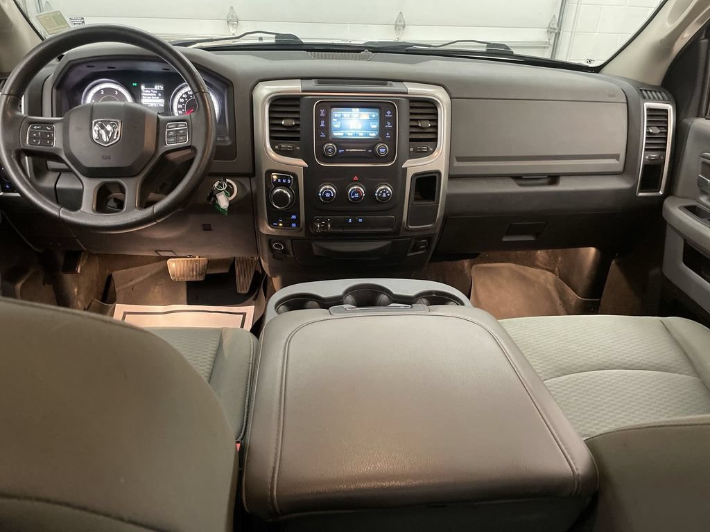 Used 2015 RAM 1500 Classic SLT AWD/4WD image 12