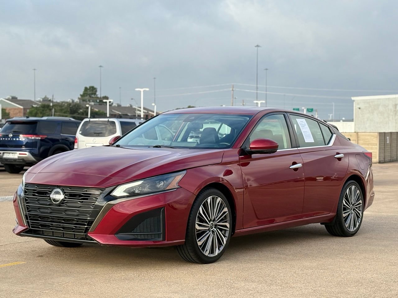 Used 2023 Nissan Altima 2.5 SL FWD image 4