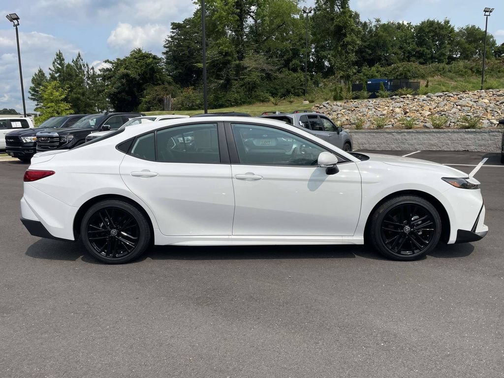 Used 2026 Toyota Camry SE FWD image 2