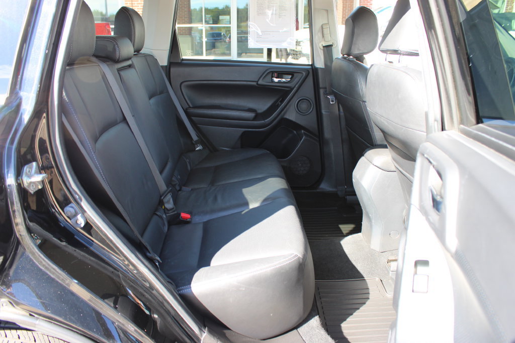 Used 2016 Subaru Forester 2.5i Touring AWD/4WD image 39