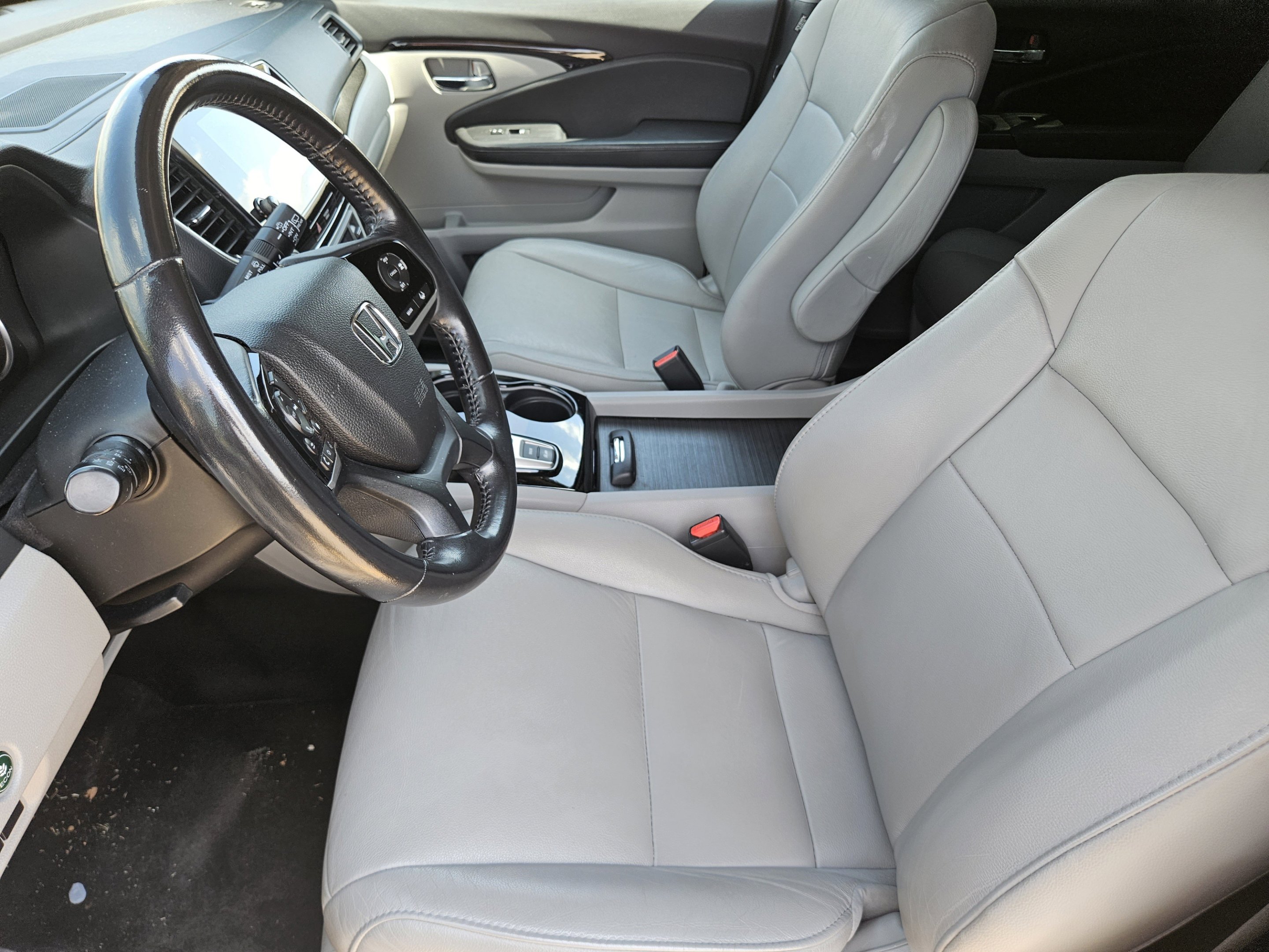 Used 2019 Honda Pilot Touring image 5