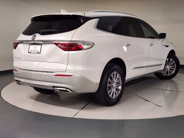 Used 2022 Buick Enclave Essence w/ Trailering Package, 5000 lbs. FWD image 2