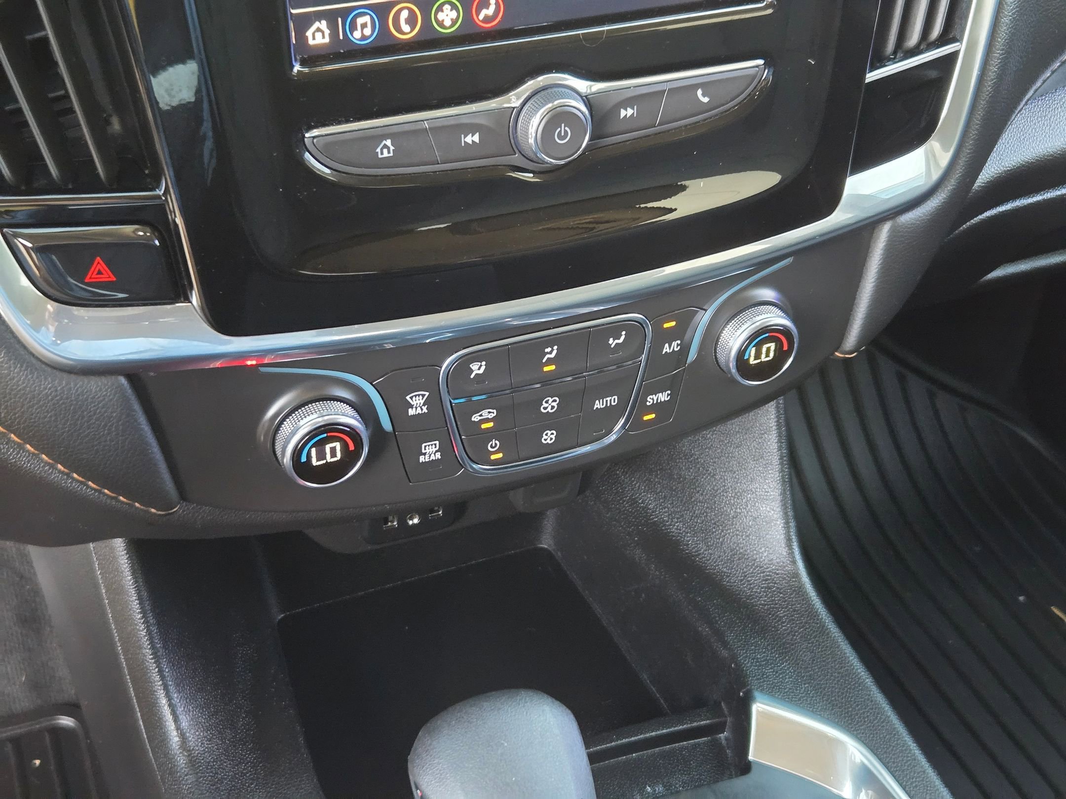 Certified 2021 Chevrolet Traverse LS w/ LPO, Blackout Package image 18