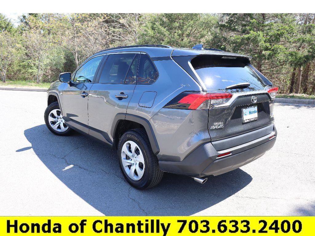 Used 2021 Toyota RAV4 LE image 5