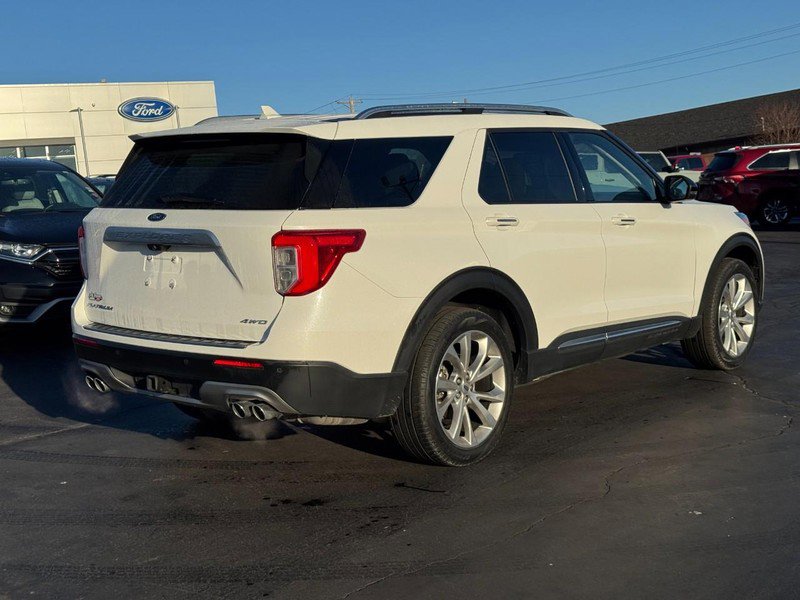 Used 2023 Ford Explorer Platinum w/ Technology Package AWD/4WD image 3