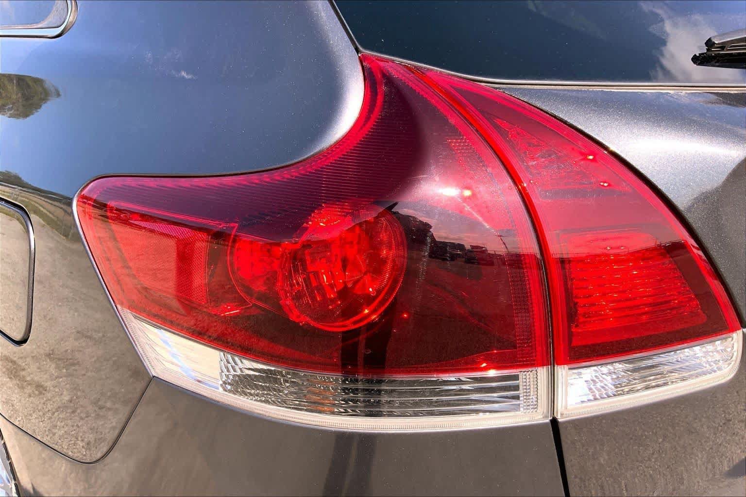 Used 2013 Toyota Venza LE w/ LE Convenience Pkg FWD image 28