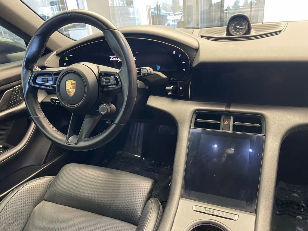 Used 2024 Porsche Taycan 4 Cross Turismo image 17