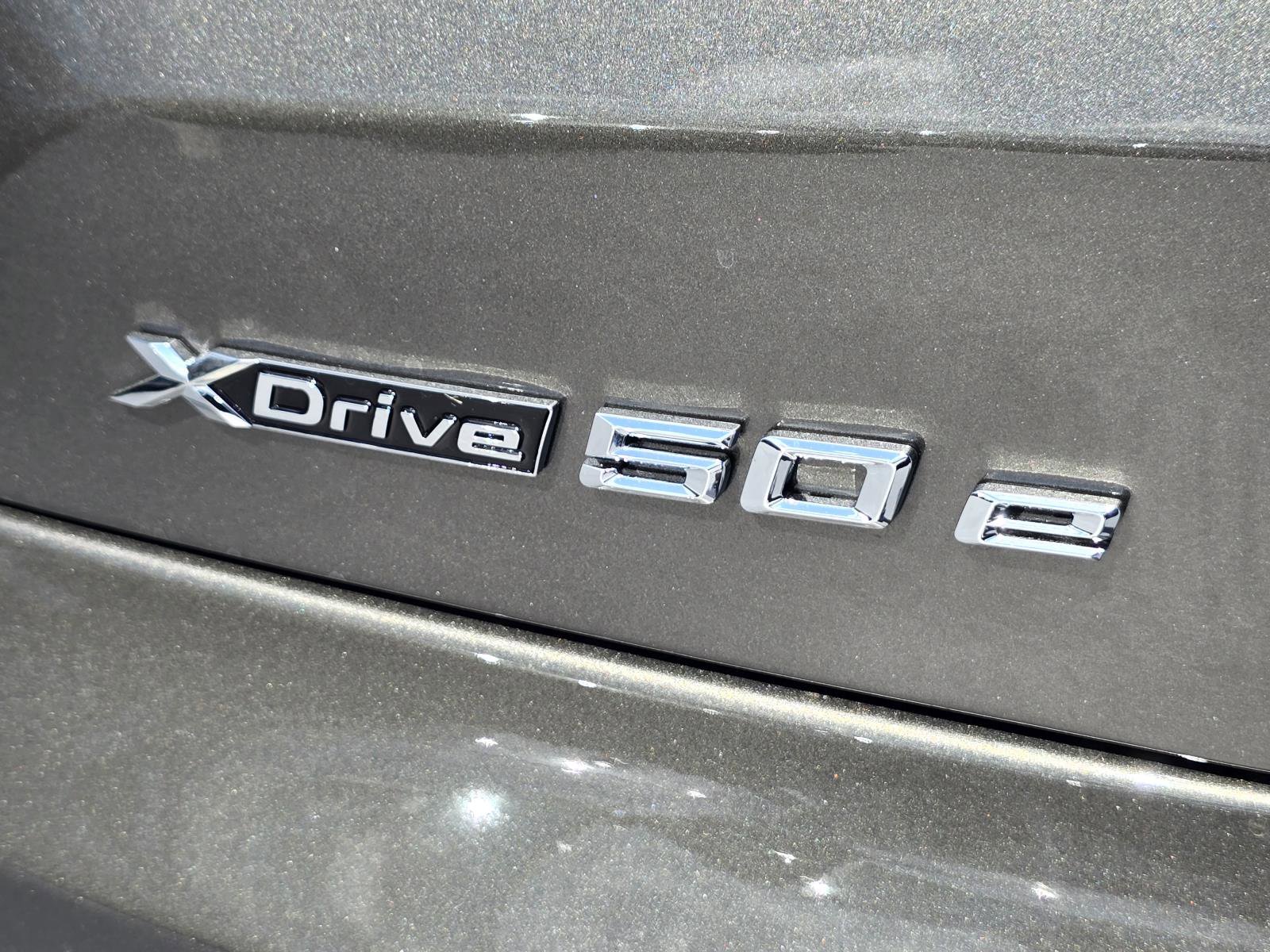 New 2026 BMW X5 xDrive50e w/ M Sport Package AWD/4WD image 5