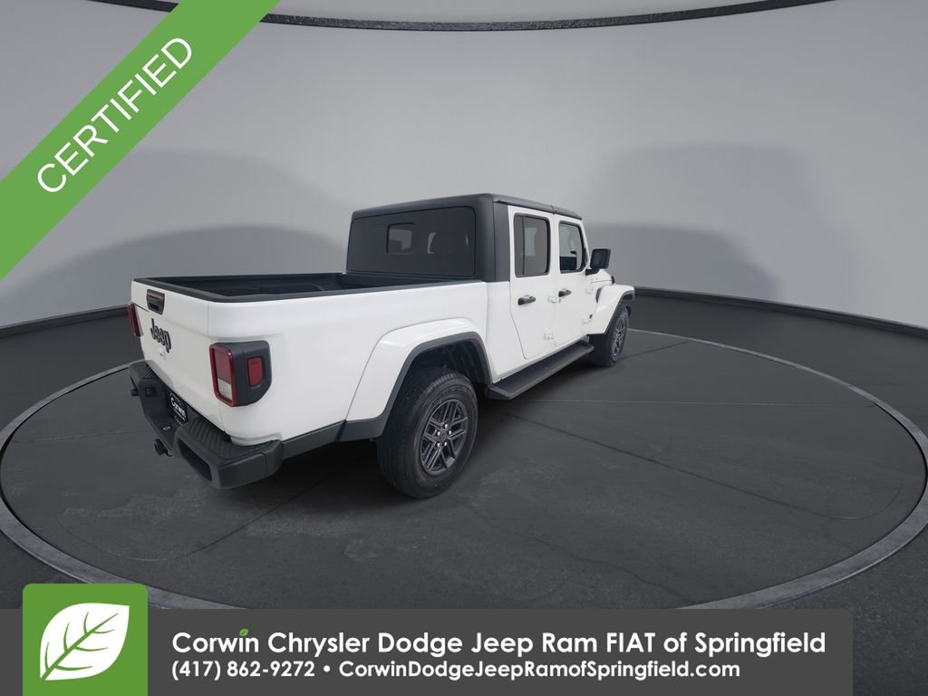 Used 2024 Jeep Gladiator Sport image 8