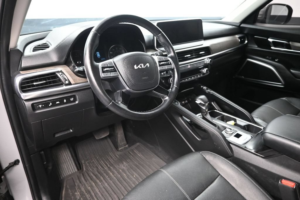 Certified 2022 Kia Telluride EX w/ EX Premium Package AWD/4WD image 13