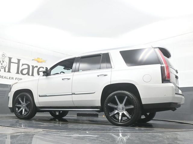 Used 2017 Cadillac Escalade Premium Luxury image 56