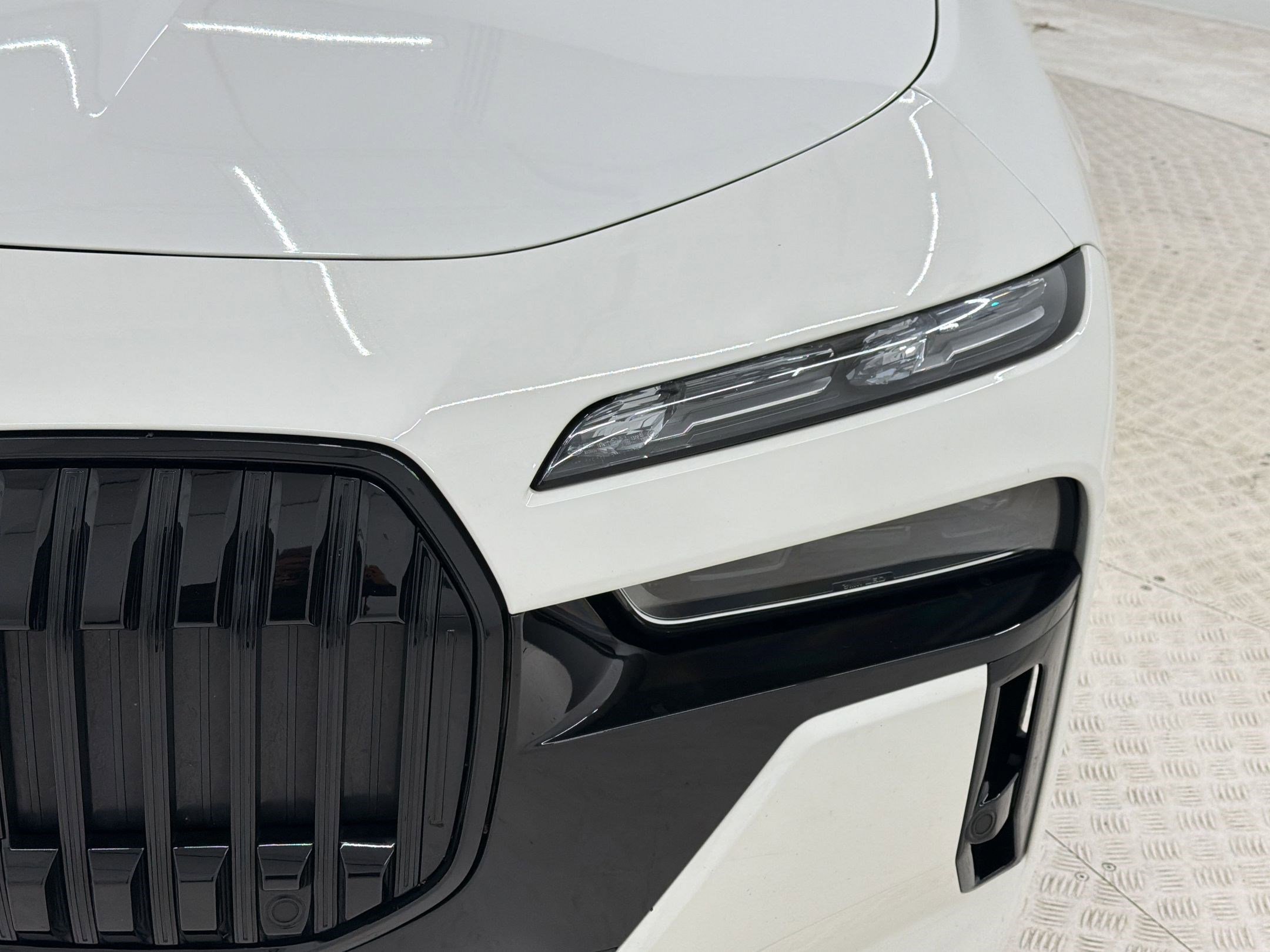 Certified 2023 BMW 760i xDrive w/ Executive Package image 11