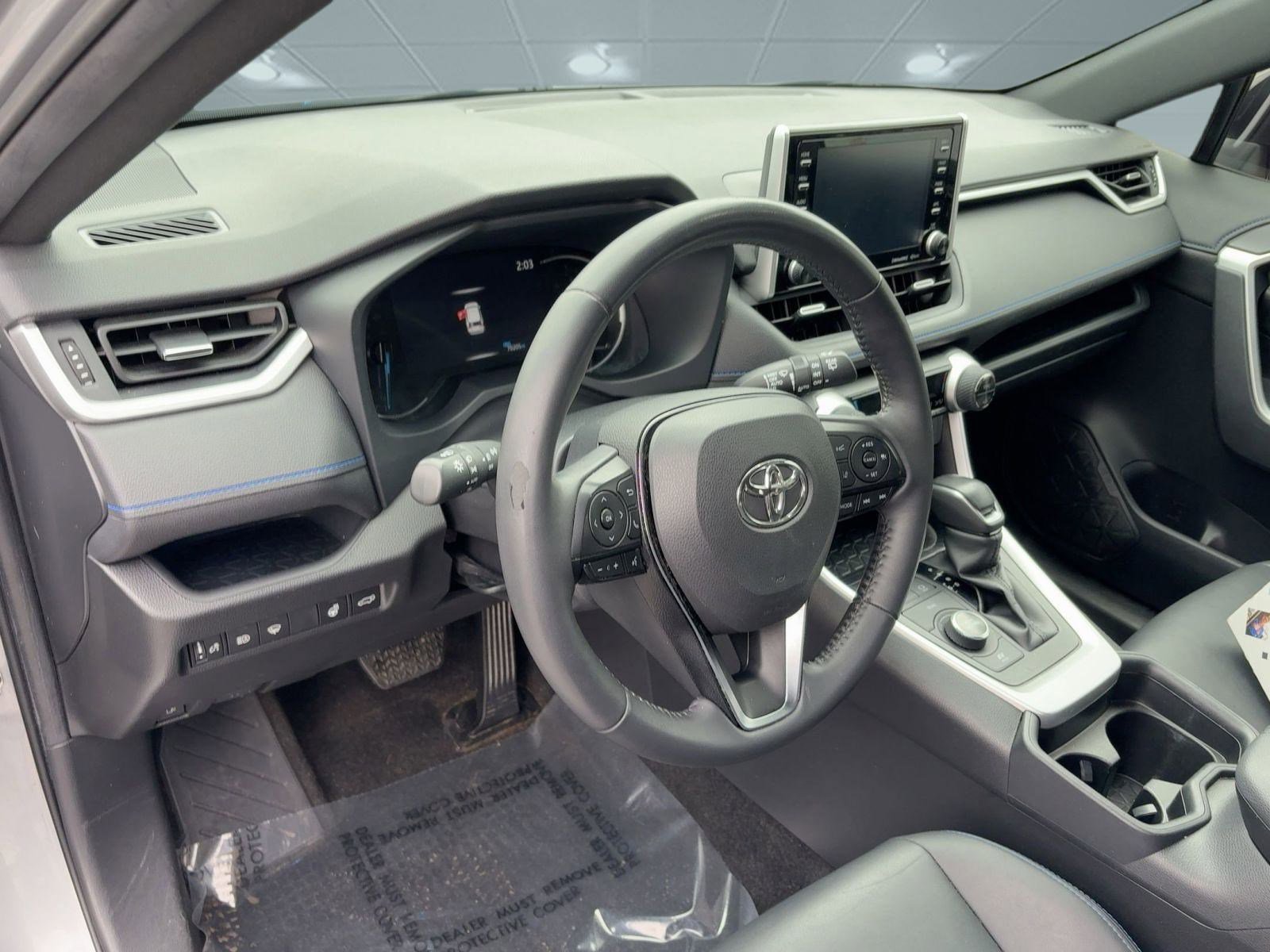 Used 2021 Toyota RAV4 XSE image 4