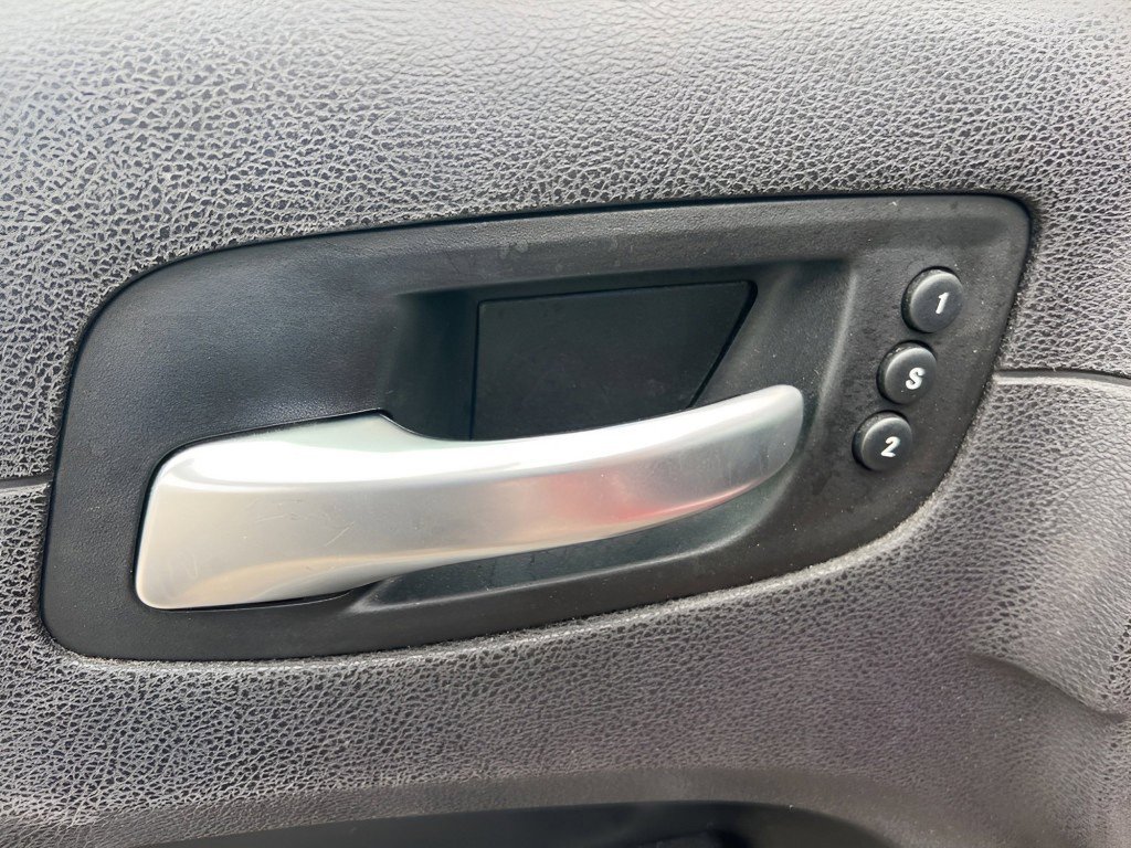 Used 2014 Chrysler 300 S w/ Luxury Group image 20