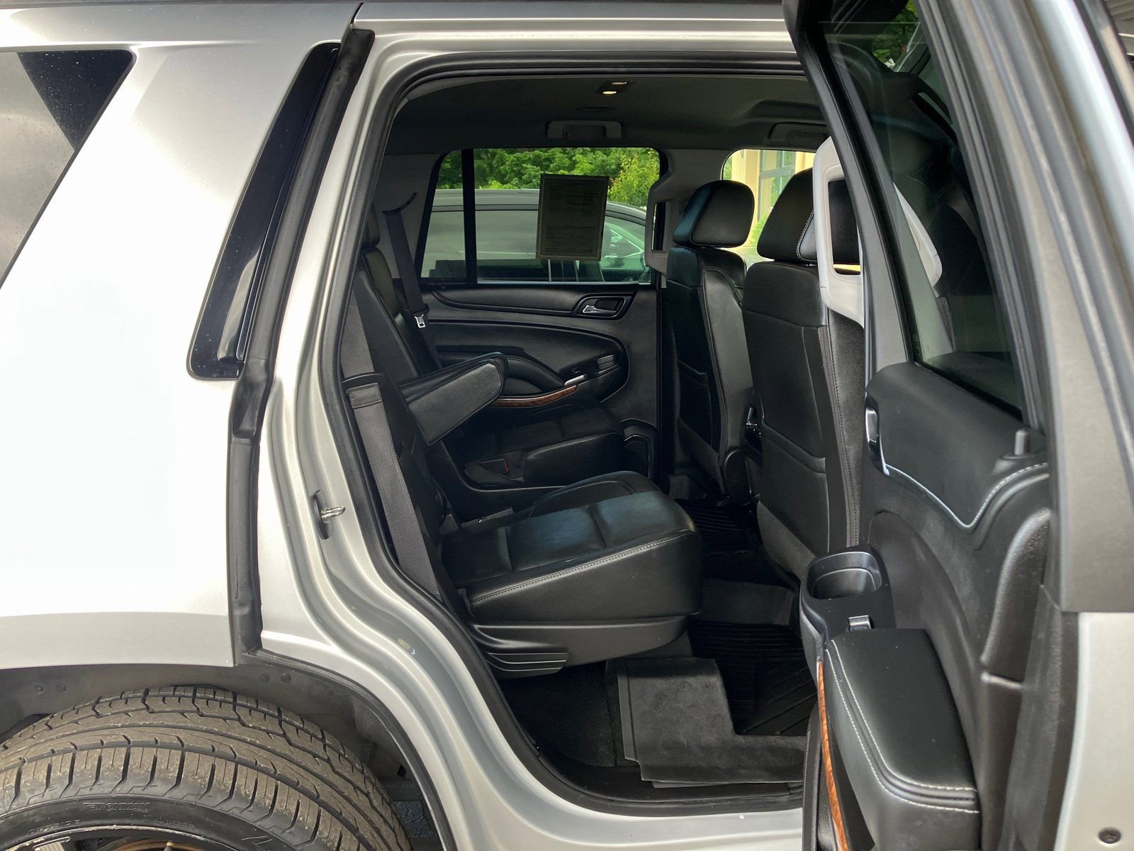 Used 2018 Chevrolet Tahoe Premier w/ RST 6.2L Performance Edition AWD/4WD image 21