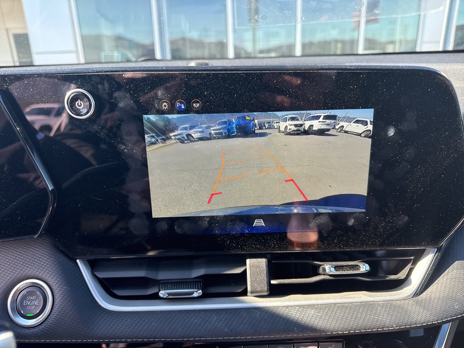 Used 2025 Chevrolet Equinox LT w/ Convenience Package II image 17