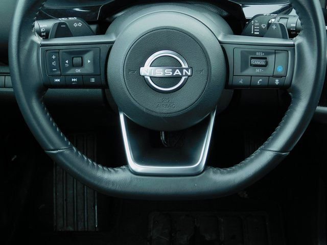 Used 2024 Nissan Pathfinder SV image 16