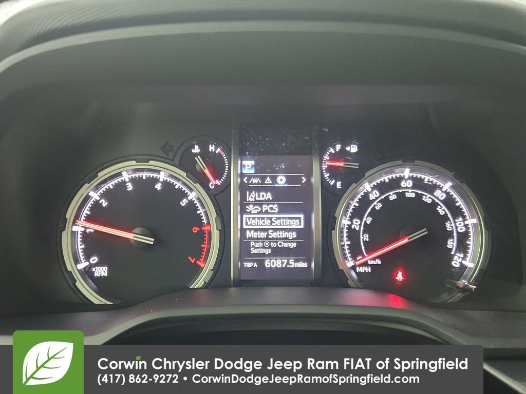 Used 2020 Toyota 4Runner TRD Off-Road Premium w/ Moonroof Package AWD/4WD image 23