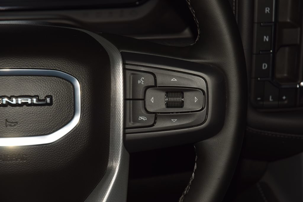 Used 2024 GMC Yukon Denali AWD/4WD image 40