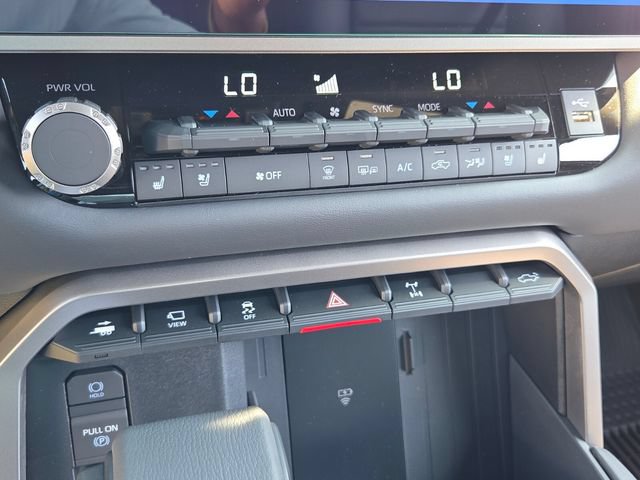 New 2026 Toyota Tundra Limited AWD/4WD image 19
