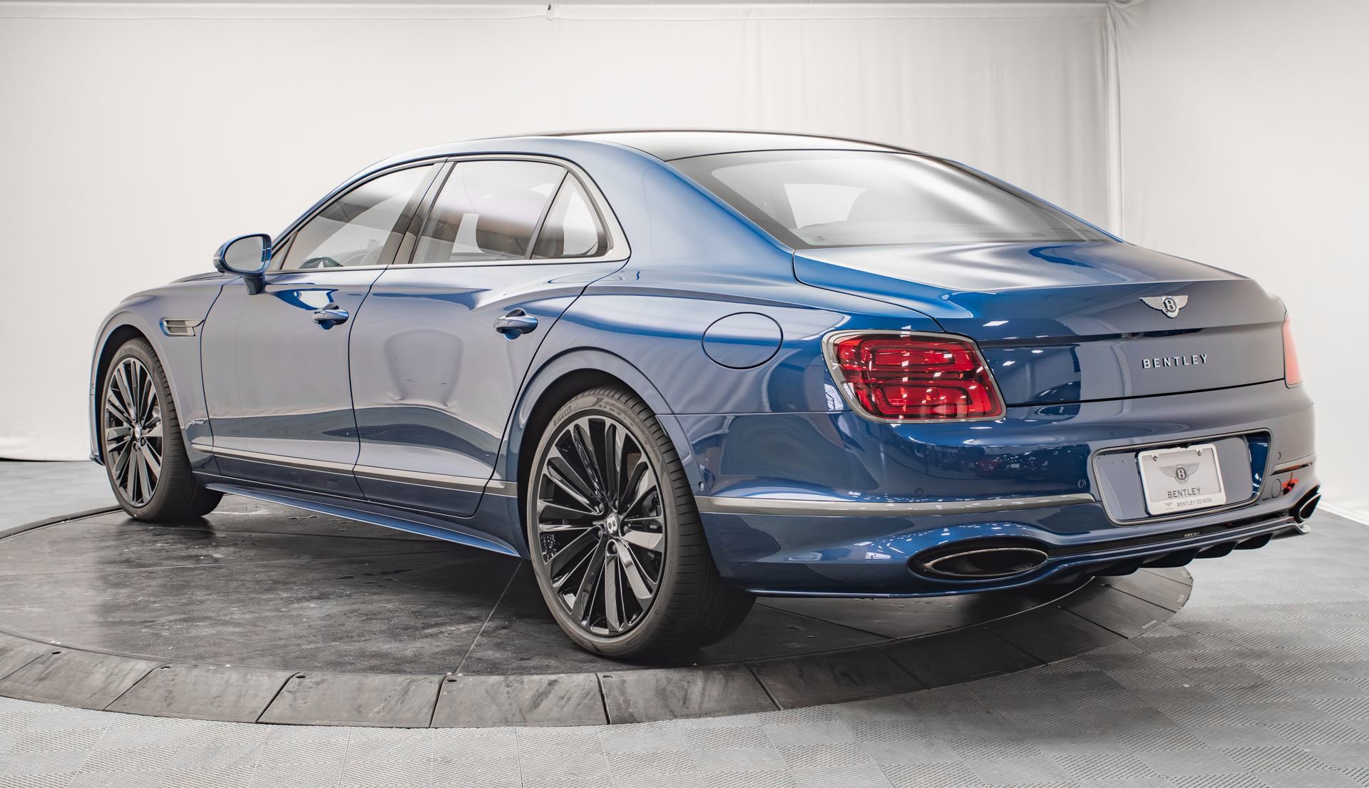New 2026 Bentley Flying Spur Plug-In Hybrid AWD/4WD image 5