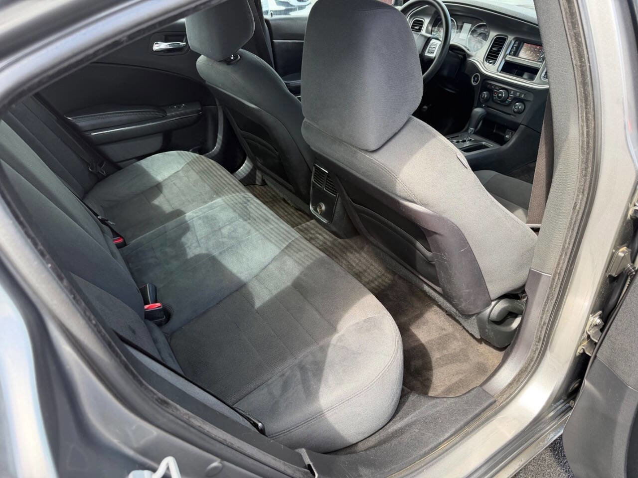 Used 2011 Dodge Charger SE image 23