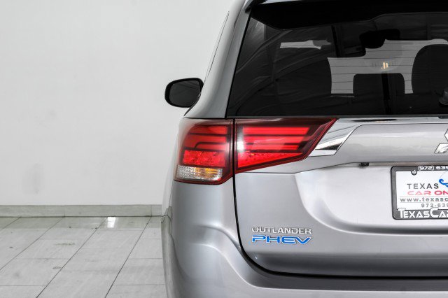 Used 2022 Mitsubishi Outlander SEL AWD/4WD image 46