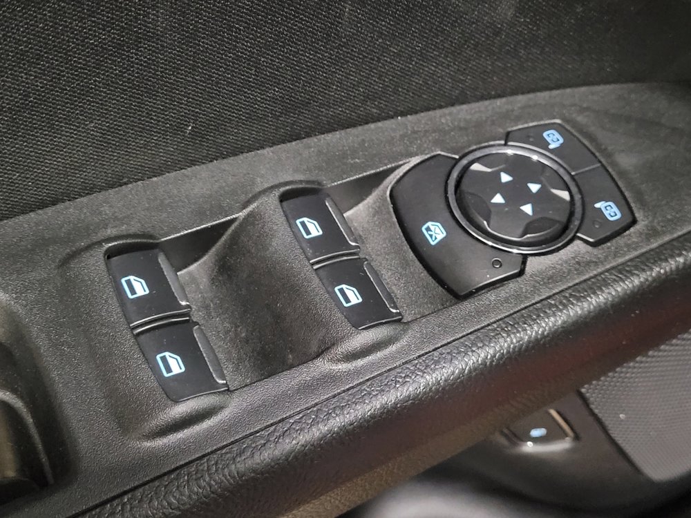 Used 2020 Ford Fusion SE image 27