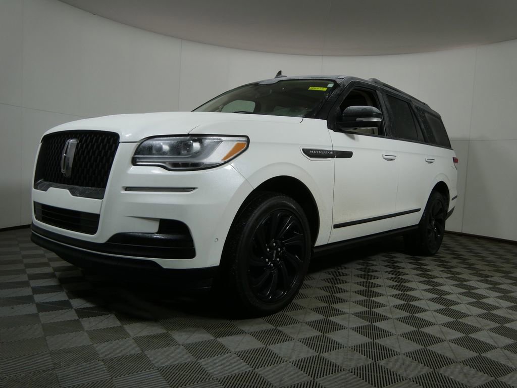 Used 2023 Lincoln Navigator Reserve image 7