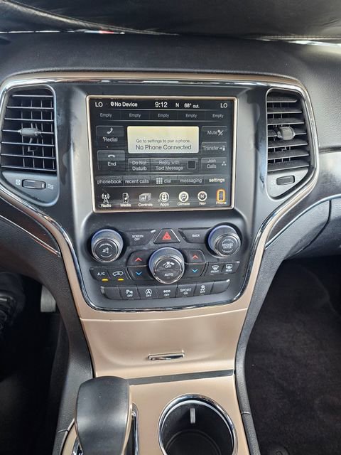 Used 2017 Jeep Grand Cherokee Limited w/ Luxury Group II image 30