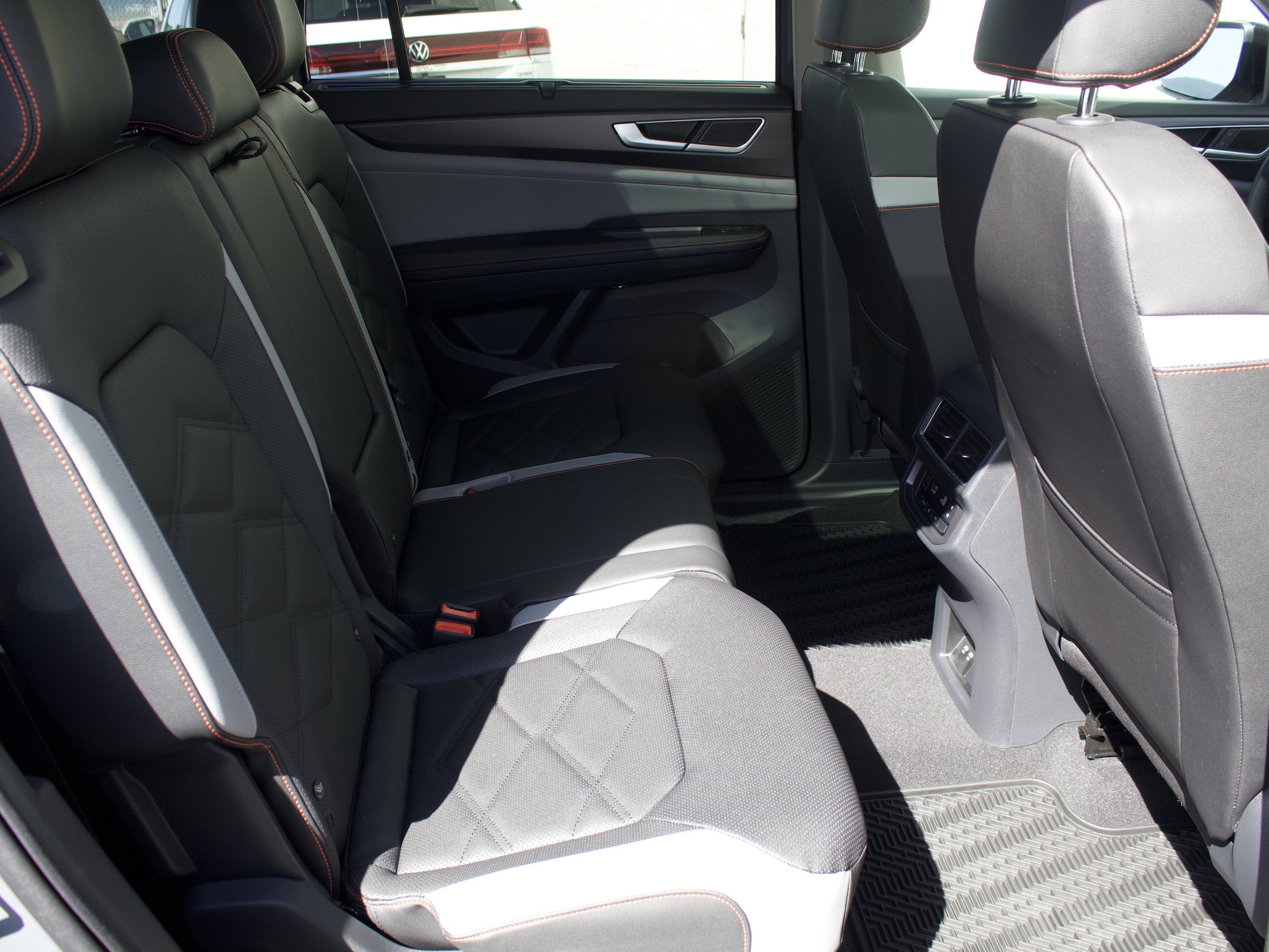 New 2026 Volkswagen Atlas Peak Edition AWD/4WD image 35