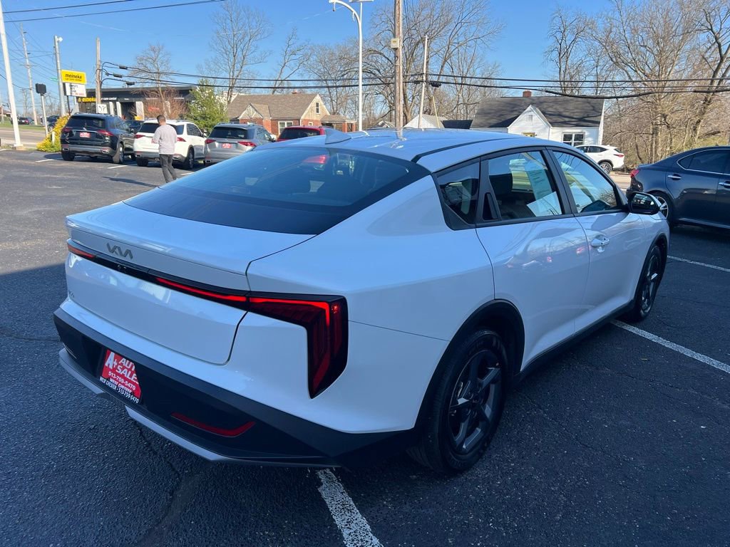 Used 2025 Kia K4 LXS image 7